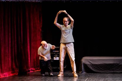 Los actores fueron muy aplaudidos en el Palacio de la Audiencia