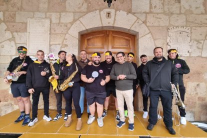 El Burgo de Osma reactiva su espíritu peñista con una nueva edición de su Encuentro de Charangas.