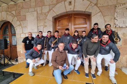 El Burgo de Osma reactiva su espíritu peñista con una nueva edición de su Encuentro de Charangas.