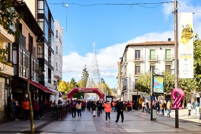 El Camino por Soria Contra el Cáncer vuelve a llenar las calles de la capital de miles de personas para recaudar fondos para la investigación.
