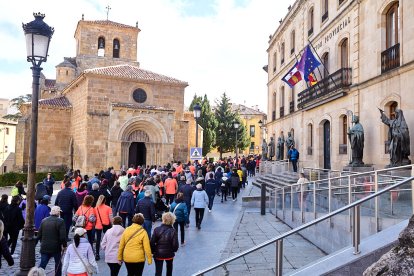 El Camino por Soria Contra el Cáncer vuelve a llenar las calles de la capital de miles de personas para recaudar fondos para la investigación.