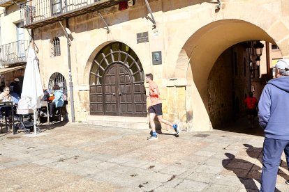 El Camino por Soria Contra el Cáncer vuelve a llenar las calles de la capital de miles de personas para recaudar fondos para la investigación.