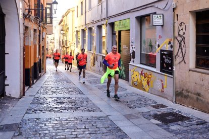 El Camino por Soria Contra el Cáncer vuelve a llenar las calles de la capital de miles de personas para recaudar fondos para la investigación.