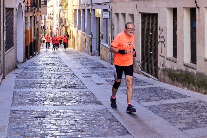 El Camino por Soria Contra el Cáncer vuelve a llenar las calles de la capital de miles de personas para recaudar fondos para la investigación.