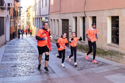 El Camino por Soria Contra el Cáncer vuelve a llenar las calles de la capital de miles de personas para recaudar fondos para la investigación.