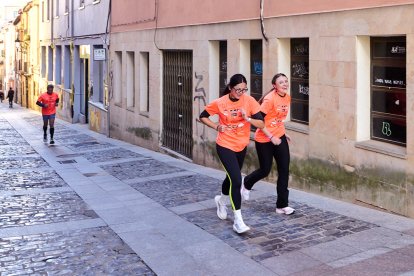 El Camino por Soria Contra el Cáncer vuelve a llenar las calles de la capital de miles de personas para recaudar fondos para la investigación.