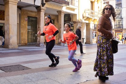 El Camino por Soria Contra el Cáncer vuelve a llenar las calles de la capital de miles de personas para recaudar fondos para la investigación.