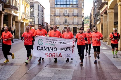 El Camino por Soria Contra el Cáncer vuelve a llenar las calles de la capital de miles de personas para recaudar fondos para la investigación.