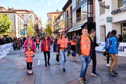 El Camino por Soria Contra el Cáncer vuelve a llenar las calles de la capital de miles de personas para recaudar fondos para la investigación.