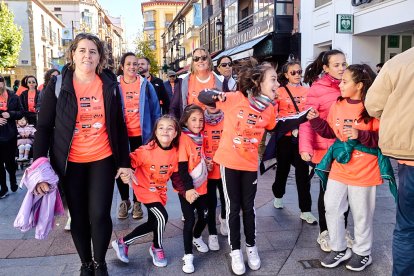 El Camino por Soria Contra el Cáncer vuelve a llenar las calles de la capital de miles de personas para recaudar fondos para la investigación.