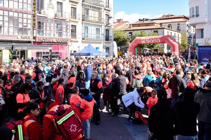 El Camino por Soria Contra el Cáncer vuelve a llenar las calles de la capital de miles de personas para recaudar fondos para la investigación.