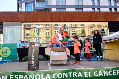 El Camino por Soria Contra el Cáncer vuelve a llenar las calles de la capital de miles de personas para recaudar fondos para la investigación.