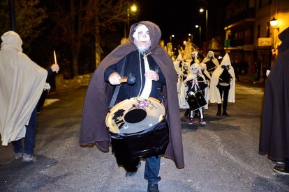 La marcha estuvo acompañada por miles de sorianos y turistas