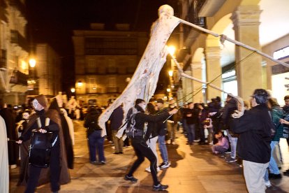 La marcha estuvo acompañada por miles de sorianos y turistas