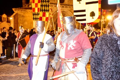 La marcha estuvo acompañada por miles de sorianos y turistas