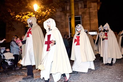 La marcha estuvo acompañada por miles de sorianos y turistas