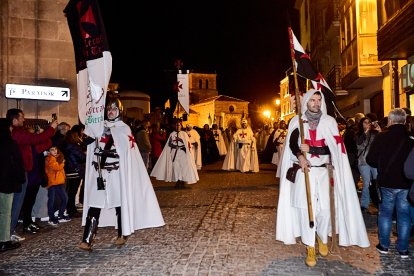 La marcha estuvo acompañada por miles de sorianos y turistas