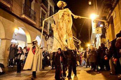La marcha estuvo acompañada por miles de sorianos y turistas