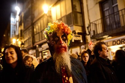 La marcha estuvo acompañada por miles de sorianos y turistas