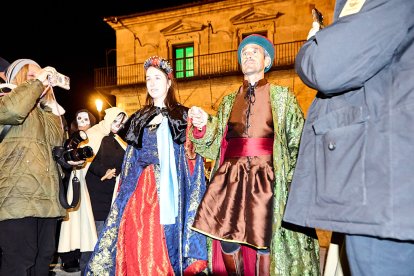 La marcha estuvo acompañada por miles de sorianos y turistas