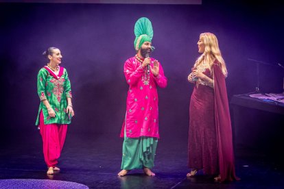 Una gala de apertura con aires de La India marcó la apertura del Certamen de Cortos Ciudad de Soria 2025.