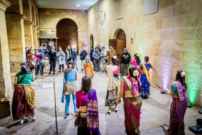 Una gala de apertura con aires de La India marcó la apertura del Certamen de Cortos Ciudad de Soria 2025.