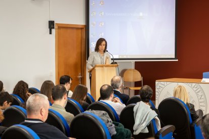 La ceremonia de entrega ha tenido lugar este jueves en el salón de Grados del campus.