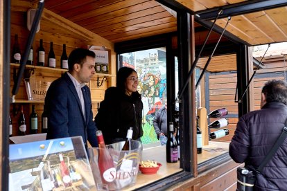 Destina la recaudación obtenida a la protectora de animales Redención Soria.