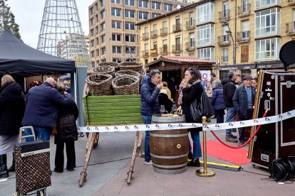 Destina la recaudación obtenida a la protectora de animales Redención Soria.
