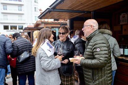 Destina la recaudación obtenida a la protectora de animales Redención Soria.