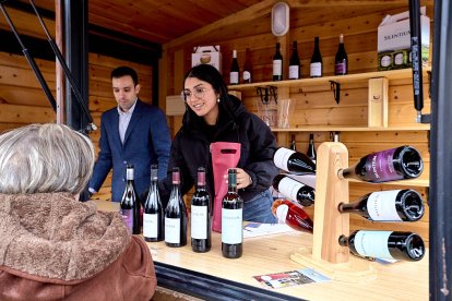 Destina la recaudación obtenida a la protectora de animales Redención Soria.