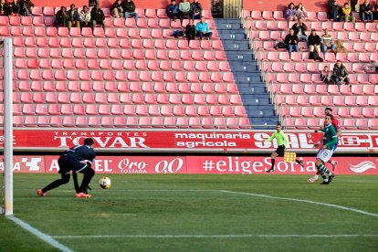 El fortín de Los Pajaritos se diluye con una inesperada y dolorosa derrota.