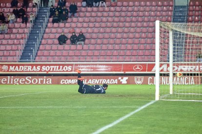 El fortín de Los Pajaritos se diluye con una inesperada y dolorosa derrota.