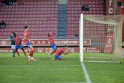 El fortín de Los Pajaritos se diluye con una inesperada y dolorosa derrota.