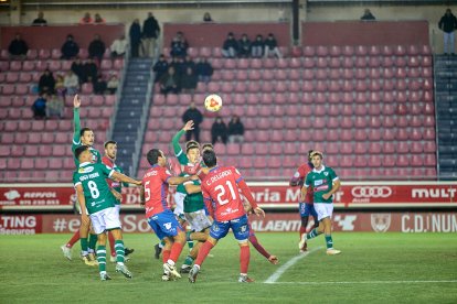 El fortín de Los Pajaritos se diluye con una inesperada y dolorosa derrota.