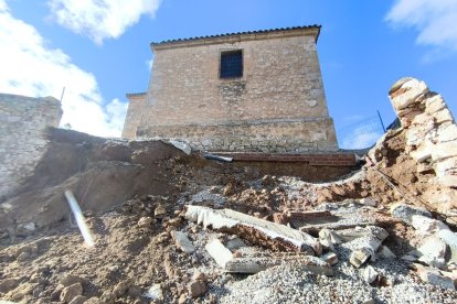 Estado de la iglesia de Villasayas tras el derrumbe.