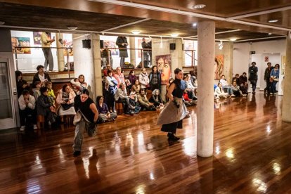 La sala Jesús Bárez del Palacio de la Audiencia acogió el espectáculo