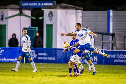 El equipo adnamantino solo pudo sumar un punto en su estadio