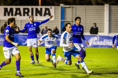 El equipo adnamantino solo pudo sumar un punto en su estadio