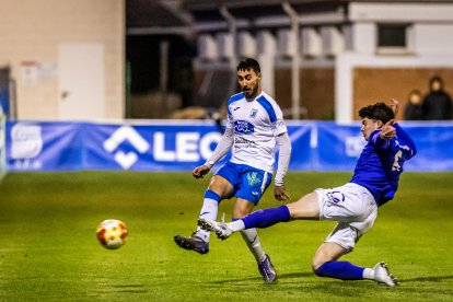 El equipo adnamantino solo pudo sumar un punto en su estadio