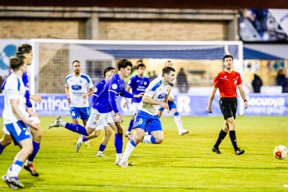 El equipo adnamantino solo pudo sumar un punto en su estadio