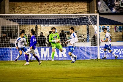 El equipo adnamantino solo pudo sumar un punto en su estadio