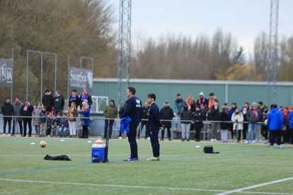 Los rojillos y su afición volvieron a Soria con el trabajo hecho