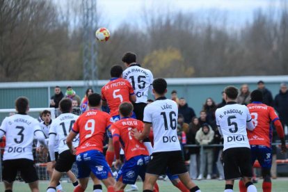 Los rojillos y su afición volvieron a Soria con el trabajo hecho