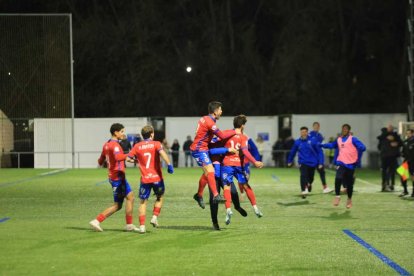 Los rojillos y su afición volvieron a Soria con el trabajo hecho