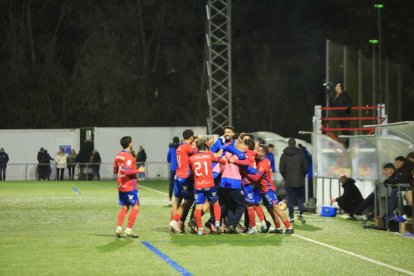 Los rojillos y su afición volvieron a Soria con el trabajo hecho