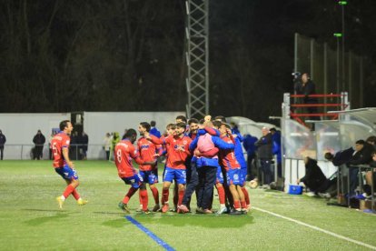 Los rojillos y su afición volvieron a Soria con el trabajo hecho