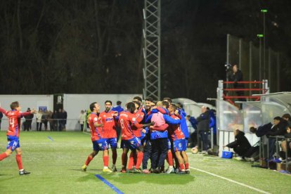 Los rojillos y su afición volvieron a Soria con el trabajo hecho