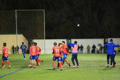 Los rojillos y su afición volvieron a Soria con el trabajo hecho