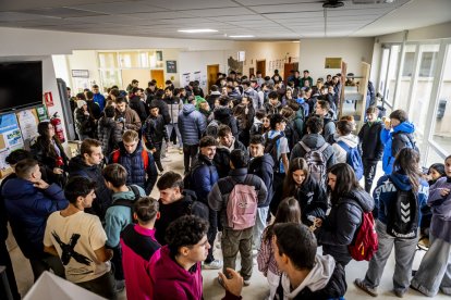 Los alumnos se sentaron para reclamar la Ley estatal de profesionales del deporte